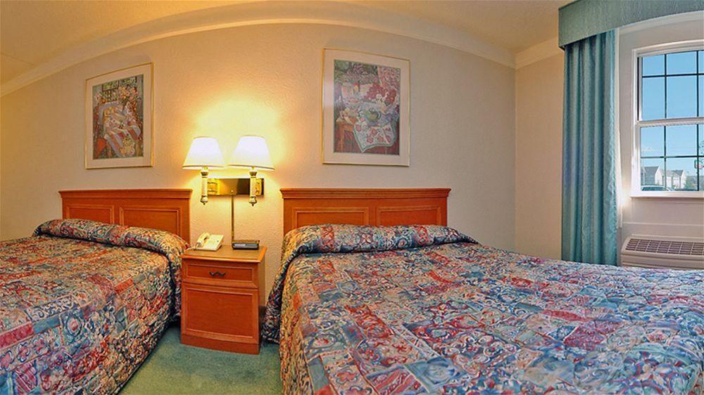 La Quinta Inn By Wyndham Indianapolis Airport Lynhurst Екстериор снимка
