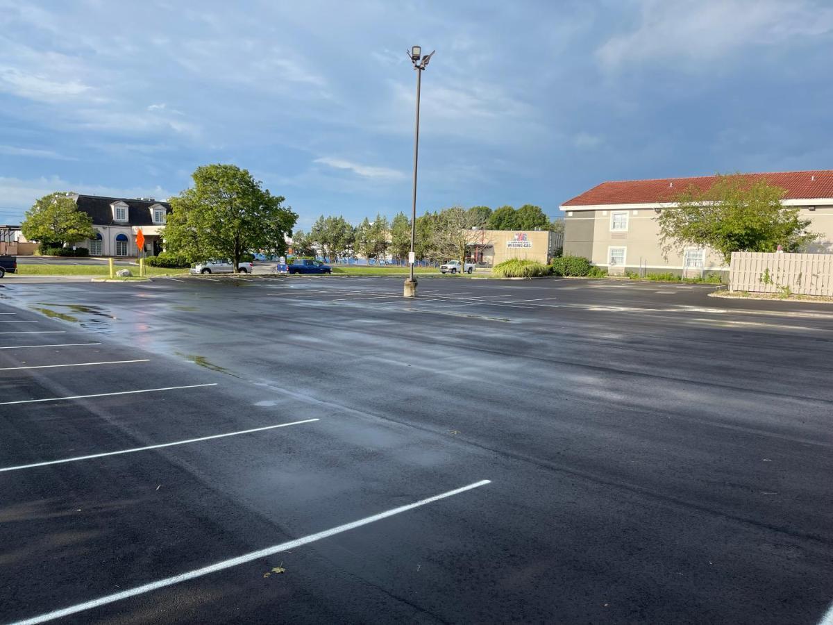 La Quinta Inn By Wyndham Indianapolis Airport Lynhurst Екстериор снимка