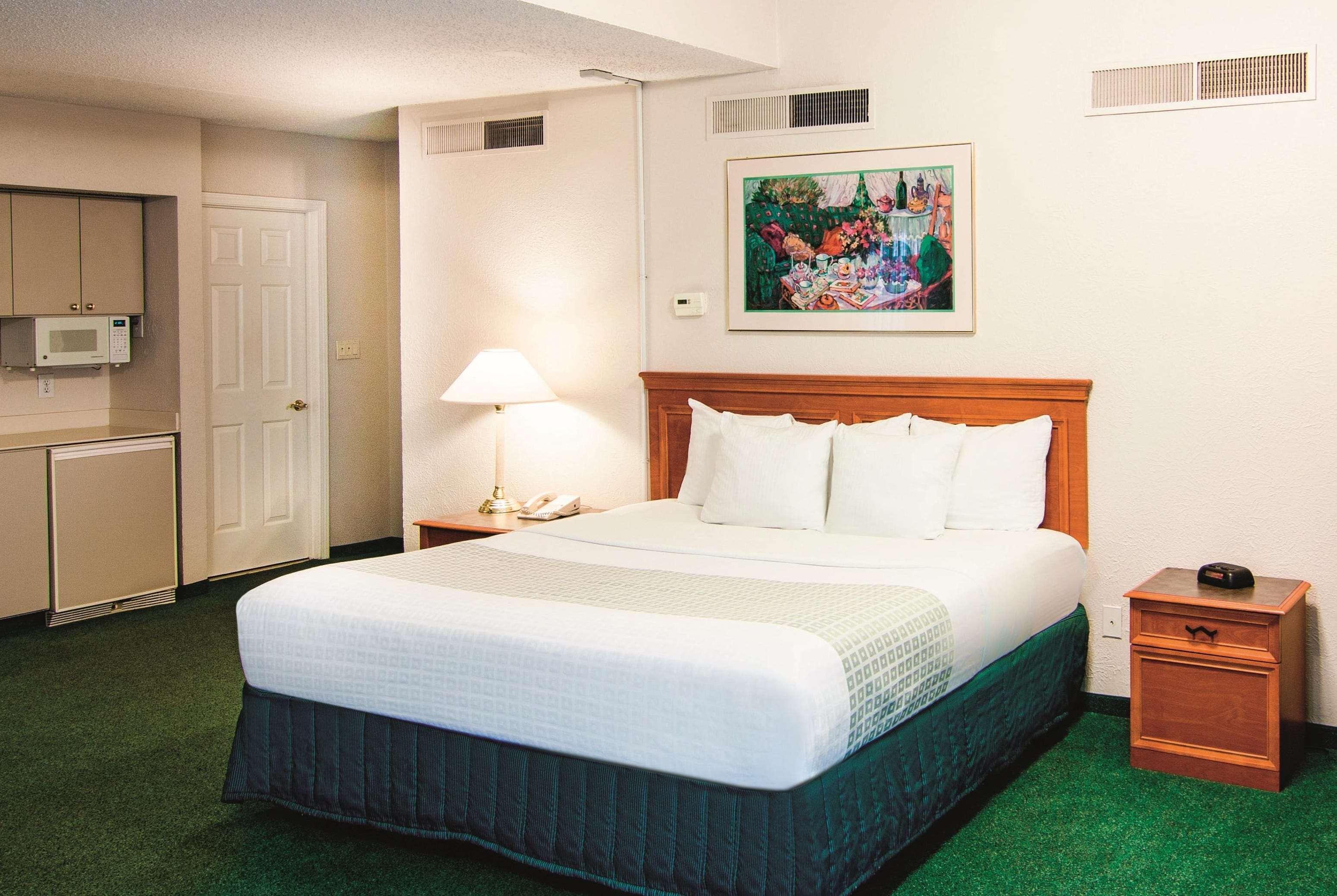 La Quinta Inn By Wyndham Indianapolis Airport Lynhurst Екстериор снимка