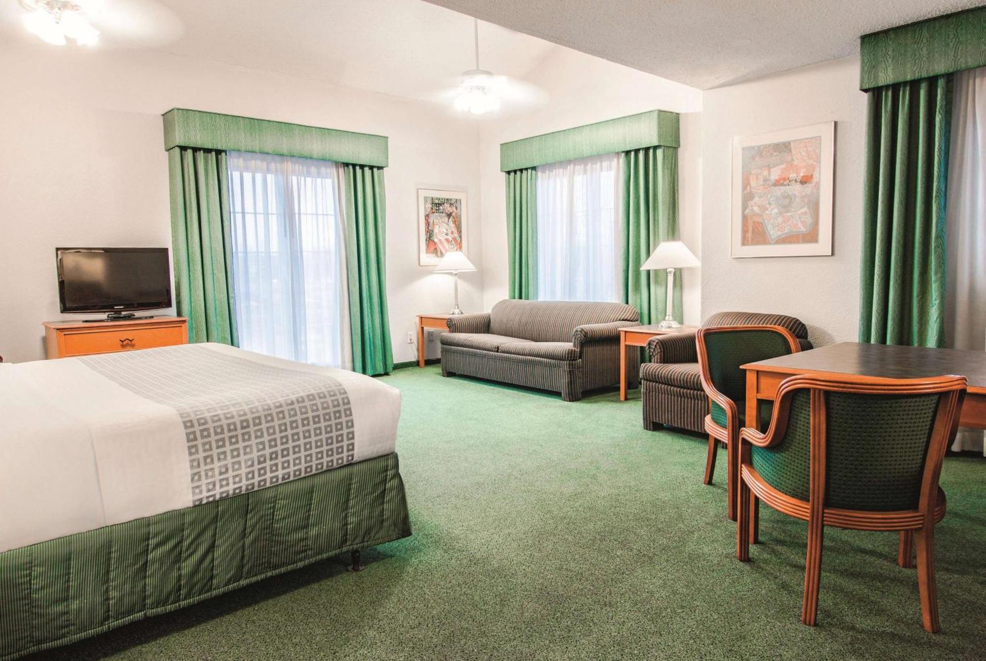 La Quinta Inn By Wyndham Indianapolis Airport Lynhurst Екстериор снимка