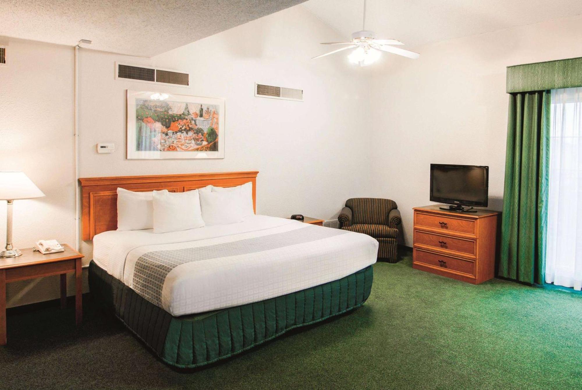 La Quinta Inn By Wyndham Indianapolis Airport Lynhurst Екстериор снимка